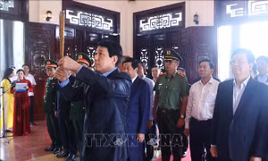 Chủ tịch nước dâng hương tưởng niệm Chủ tịch HĐBT Phạm Hùng và Thủ tướng Võ Văn Kiệt