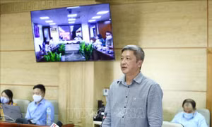 Thứ trưởng Nguyễn Trường Sơn: Các bệnh nhân khỏi bệnh bắt buộc có kết quả xét nghiệm 3 lần âm tính liên tiếp trở lên