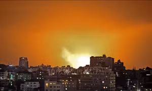 Israel không kích Gaza sau vụ bắn rocket