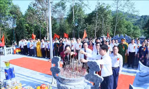 Tri ân các liệt sỹ hy sinh tại đèo Pha Đin 