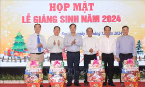 Quan tâm nâng cao đời sống của đồng bào có đạo