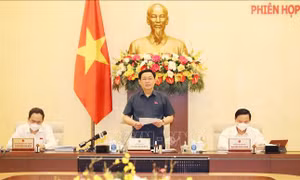 Chủ tịch Quốc hội Vương Đình Huệ chủ trì Phiên họp thứ 3 Ủy ban Thường vụ Quốc hội