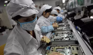 Nhiều doanh nghiệp di dời cơ sở sản xuất khỏi 'công xưởng của thế giới'