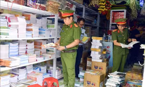 Phát hiện hai cửa hàng văn phòng phẩm ở Quảng Bình bán sách, vở giả