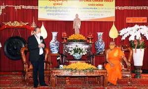 Phó Thủ tướng Thường trực Trương Hòa Bình chúc mừng Tết cổ truyền Khmer Chol Chnam Thmay