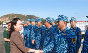 Phó Chủ tịch nước Võ Thị Ánh Xuân thăm và làm việc tại Vùng 4 Hải quân