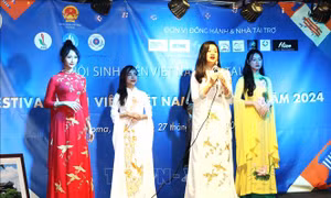 Festival sinh viên 'Tôn vinh tiếng Việt, văn hoá Việt' tại Italy