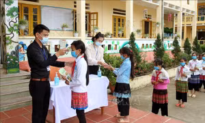Lào Cai dừng dạy học trực tiếp tại huyện Văn Bàn và Bảo Yên