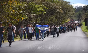 Mexico dùng hơi cay chặn hàng nghìn người di cư Trung Mỹ tại biên giới
