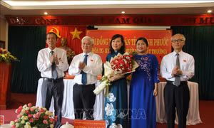 Bà Huỳnh Thị Hằng được bầu giữ chức Chủ tịch Hội đồng nhân dân tỉnh Bình Phước