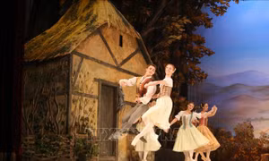 Công diễn vở ba lê 'Giselle' nhân kỷ niệm Quốc khánh Liên bang Nga
