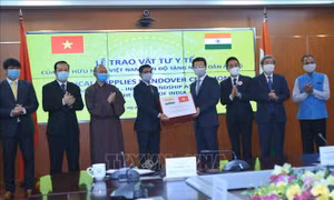 Hội Hữu nghị Việt Nam - Ấn Độ tặng 100.000 khẩu trang cho nhân dân Ấn Độ