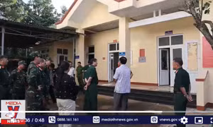 Kiểm tra hiện trường vụ dùng súng tấn công tại Đắk Lắk