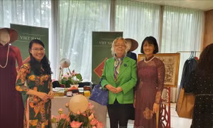 Phái đoàn Việt Nam tại Geneva tham dự Lễ hội Mùa thu hoạch châu Á tại trụ sở WIPO