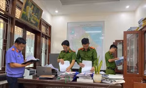 Khởi tố, bắt tạm giam Phó Chủ tịch UBND huyện Hướng Hóa (Quảng Trị)