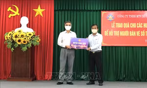 Hỗ trợ kịp thời người bán vé số bị mất thu nhập do dịch COVID-19
