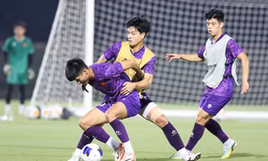 VCK U23 châu Á 2024: HLV Hoàng Anh Tuấn tính toán để có đội hình tốt nhất cho trận Tứ kết
