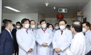 Bệnh viện Hữu nghị Việt Đức kỷ niệm 67 năm Ngày Thầy thuốc Việt Nam
