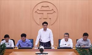 Chủ tịch TP Hà Nội: Tiếp tục rà soát những người tiếp xúc gần với các trường hợp mắc COVID-19