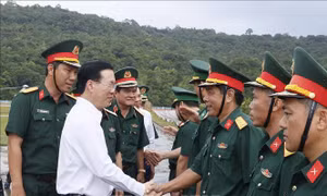 Chủ tịch nước thăm Trung đoàn 152, Quân khu 9