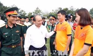 Thủ tướng Nguyễn Xuân Phúc thăm Binh đoàn 16 tại Bình Phước