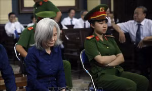 'Đại án' Ngân hàng Đông Á: Cấp dưới của Trần Phương Bình thừa nhận hành vi phạm tội