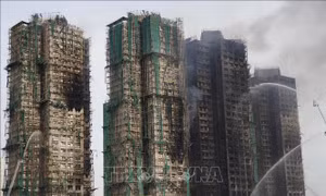 Hong Kong mở rộng điều tra sau thảm kịch tồi tệ nhất trong nhiều thập kỷ