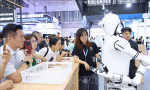Nvidia tăng tốc cuộc đua robot hình người với đối tác Trung Quốc và Singapore