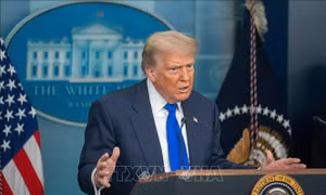 Ngành quốc phòng Mỹ chao đảo trước sắc lệnh mới của Tổng thống Trump