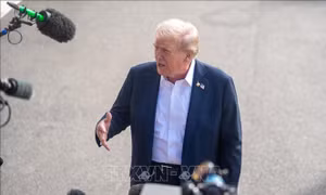 Tổng thống Trump tuyên bố áp thuế 100% đối với phim sản xuất ngoài nước Mỹ