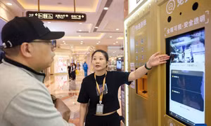 Ngành tái chế vàng Trung Quốc bùng nổ giữa cơn sốt giá vàng