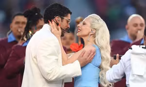 Tổng thống Trump chỉ trích màn trình diễn tại Super Bowl của Bad Bunny