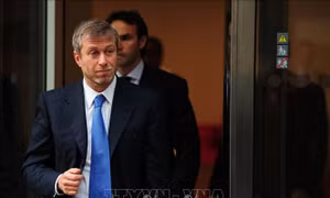 Câu chuyện chưa từng kể về thương vụ bán câu lạc bộ bóng đá Chelsea