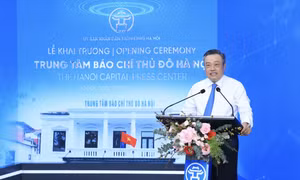 Chủ tịch UBND TP Hà Nội Trần Sỹ Thanh phát biểu tại lễ khai trương