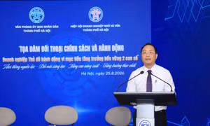 Ông Nguyễn Tiến Thiết, Chánh Văn phòng UBND TP Hà Nội phát biểu tại tọa đàm.