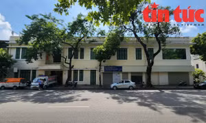 Từ đầu tháng 8 đến nay, nhiều cơ quan ở phía Đông hồ Hoàn Kiếm đã chủ động di dời.