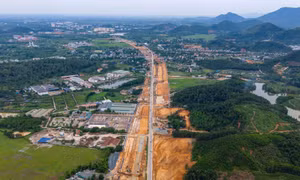 Hiện trạng đường nối đại lộ Thăng Long với cao tốc Hà Nội - Hòa Bình sắp thông tuyến