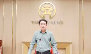 Phó Bí thư Thường trực Thành ủy Hà Nội Nguyễn Trọng Đông phát biểu kết luận buổi làm việc. Ảnh: Phạm Hùng