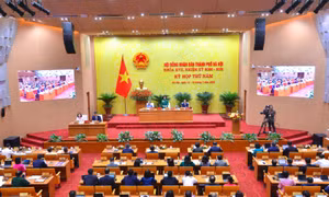 Chủ tịch HĐND Hà Nội yêu cầu kiểm tra ngay nguồn gốc hàng hóa chợ Long Biên