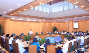 Các đại biểu tham dự buổi làm việc. Ảnh: Viết Thành
