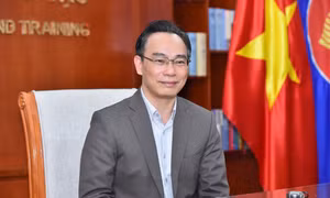 Giao quyền Bộ trưởng Bộ Giáo dục và Đào tạo với PGS.TS Hoàng Minh Sơn