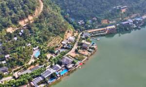 Thành ủy Hà Nội yêu cầu xác minh phản ánh villa ‘mọc’ trong rừng phòng hộ Sóc Sơn.