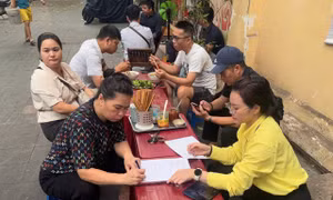 Trên địa bàn phường Hoàn Kiếm có hơn 10.000 cơ sở kinh doanh.