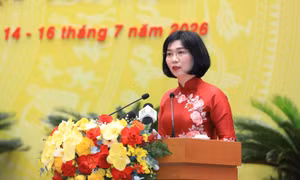 Chủ tịch HĐND TP Hà Nội Phùng Thị Hồng Hà phát biểu khai mạc kỳ họp
