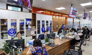 Cán bộ, công chức cơ sở TP Hà Nội luôn xác định phương châm làm hết việc, không làm hết giờ