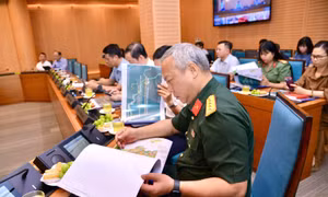 Hà Nội phát triển đô thị sông Hồng gắn với bảo đảm an toàn phòng, chống lũ
