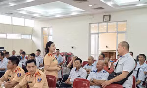 Tuyên truyền pháp luật, nâng cao an toàn vận tải hành khách công cộng