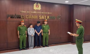 Triệt phá đường dây sản xuất hơn 4 tấn bột ngọt giả nhãn hiệu Ajinomoto