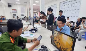 Công an Phú Quốc tăng cường giải quyết thủ tục hành chính dịp Quốc khánh 2/9