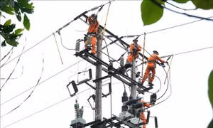 Dồn lực giảm tổn thất điện năng trong cao điểm nắng nóng